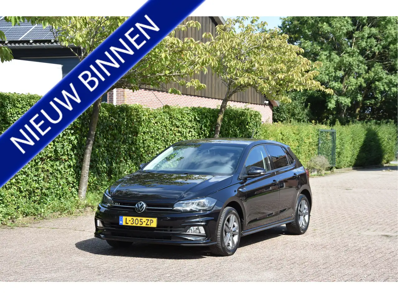 Volkswagen Polo 1.0 TSI R-Line Edition IQ-Drive PDC NAP Garantie — photo 1 of 40