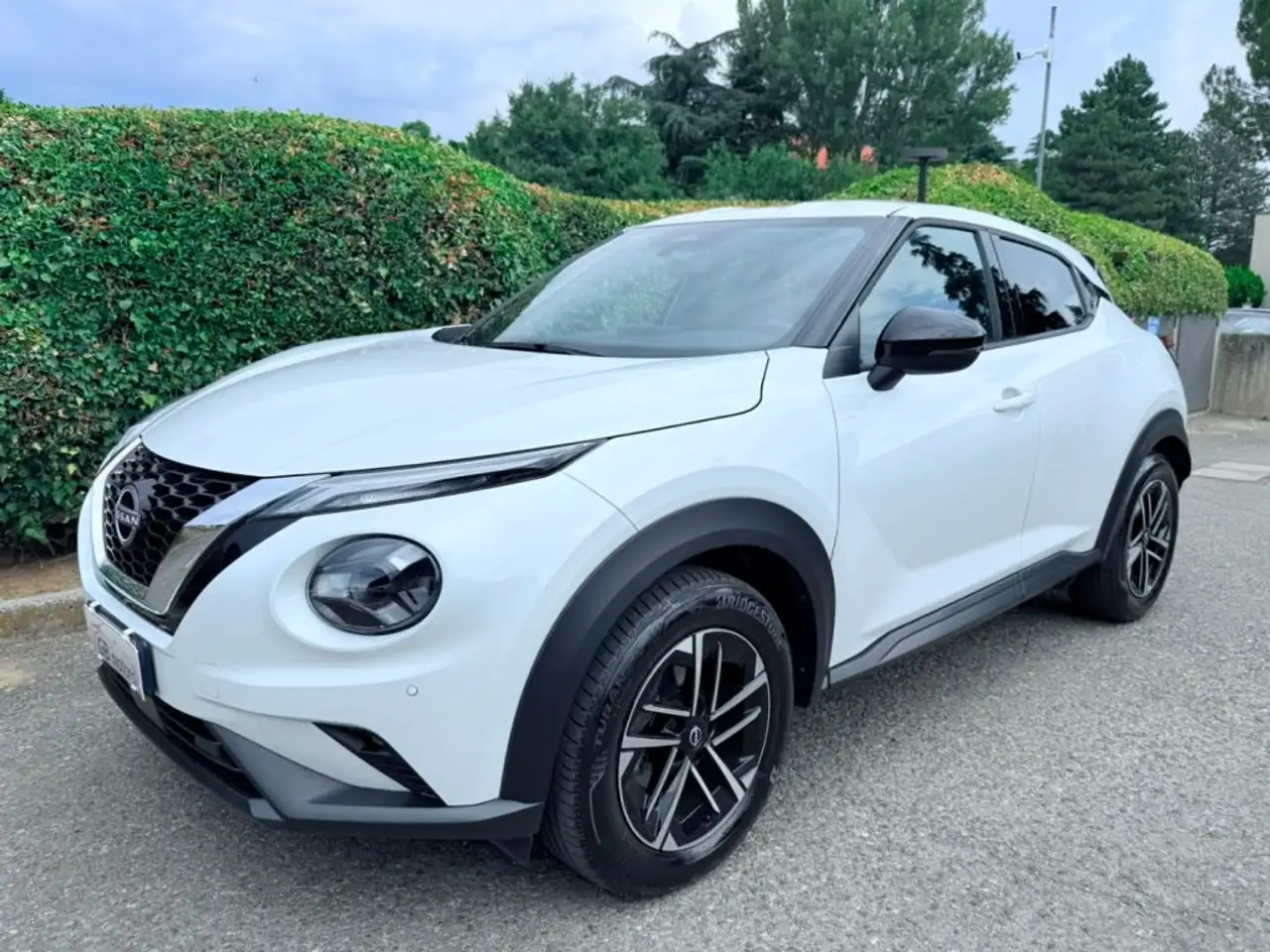 Nissan Juke 1.0 DIG-T 114 CV DCT N-Connecta LED - TELEC. - 17 — photo 1 of 15