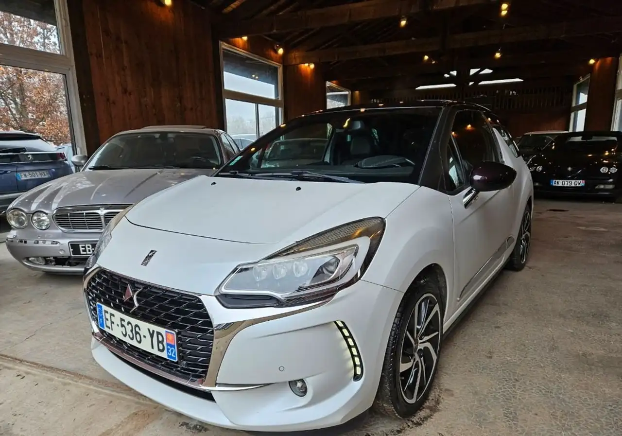 Citroen DS3 1.2 puretech 130 cv givenchy le makeup — photo 1 of 4