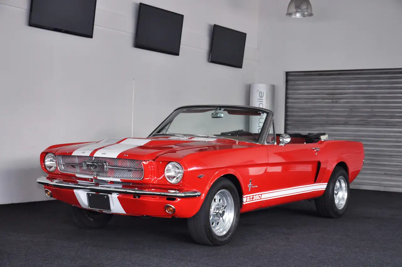 Ford Mustang Cabriolet ! V8 Motorisierung ! H-Zulassung (Oldtimer) ! TÜV bis 2028 ! — photo 1 of 22