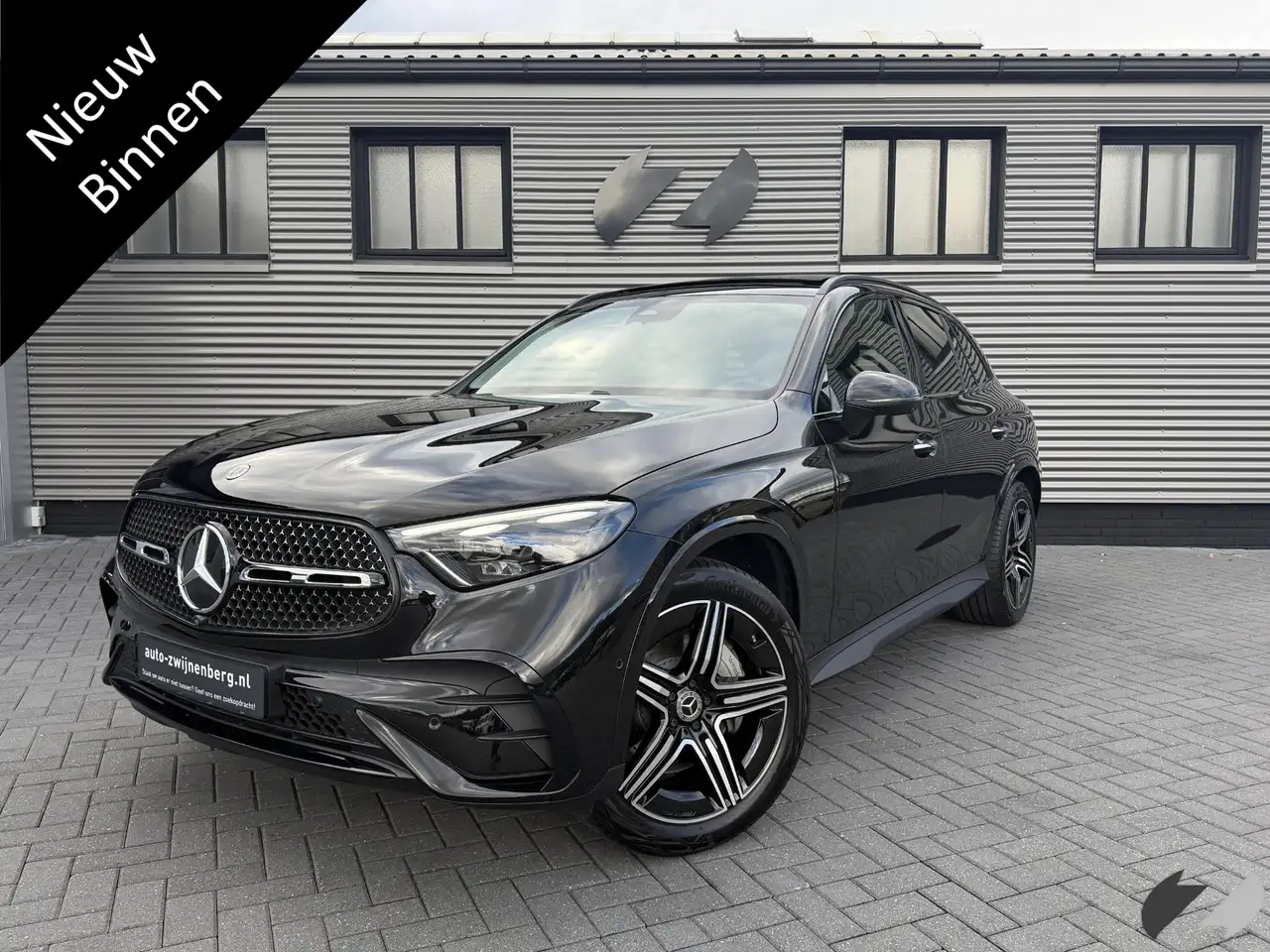 Mercedes-Benz GLC 300 300e 4MATIC AMG|Luchtvering|Pano|Trekhaak|Aasbes| — photo 1 of 35