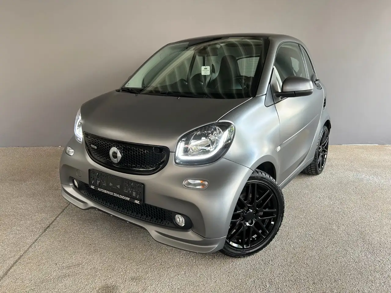 smart forTwo 453 Coupe Brabus/JBL/Tempomat/Leder/Pano/109PS — photo 1 of 15