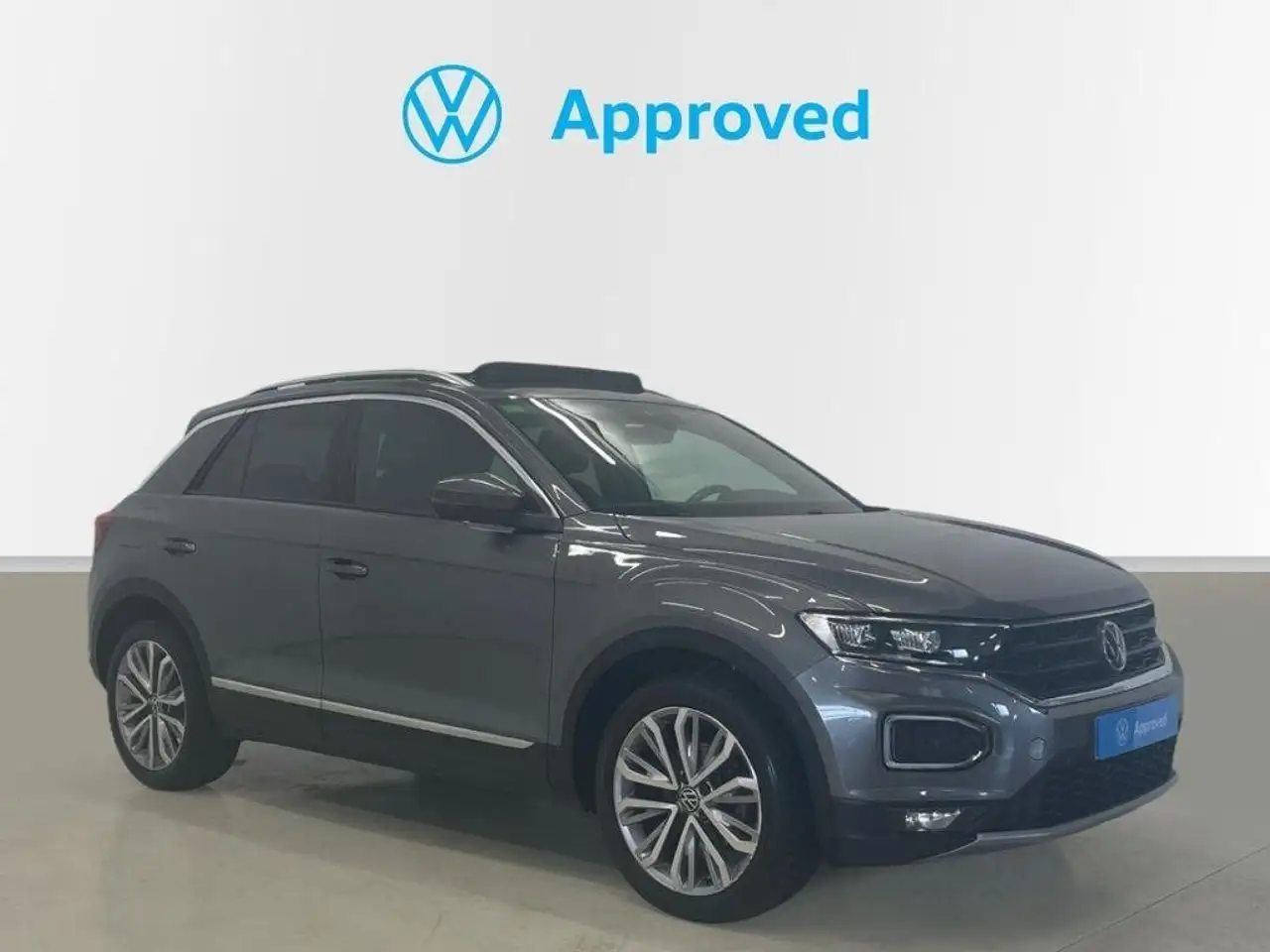 Volkswagen T-Roc 1.5 TSI Sport DSG7 — photo 1 of 15