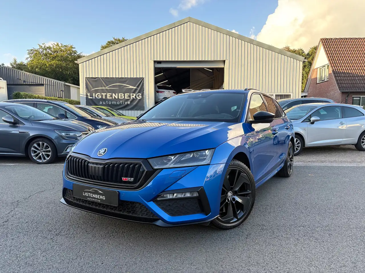 Skoda Octavia Combi 1.4 TSI iV PHEV Sportline Business 245PK — photo 1 of 40