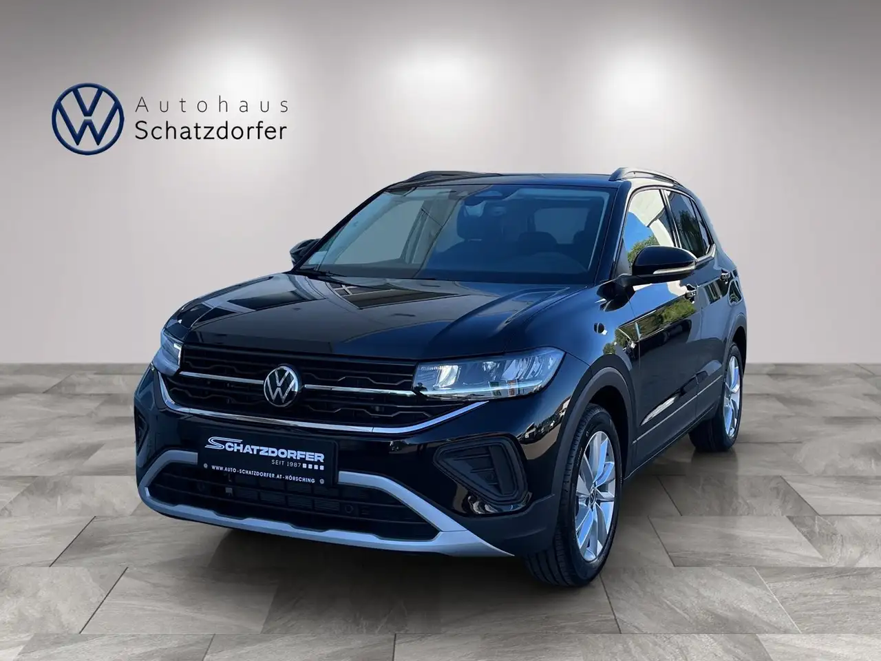 Volkswagen T-Cross Friends TSI DSG — photo 1 of 22
