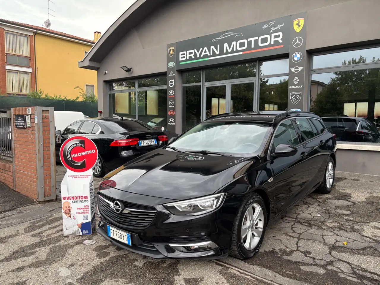 Opel Insignia Insignia 2.0 CDTI S&S aut. Sports Tourer Business — photo 1 of 12