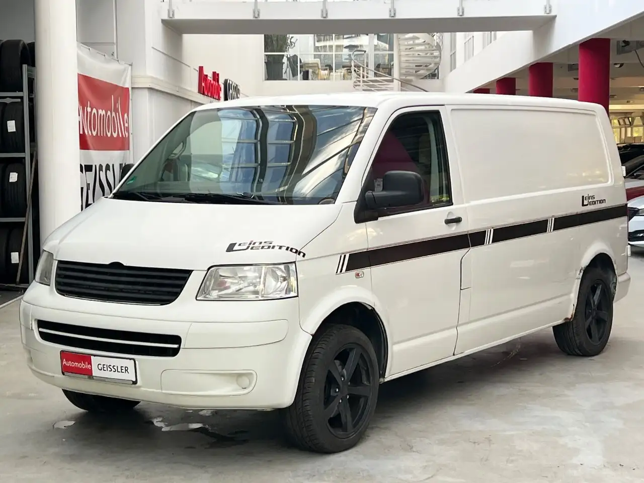 Volkswagen T5 Transporter Kombi Kasten lang AHK+Kamera — photo 1 of 15