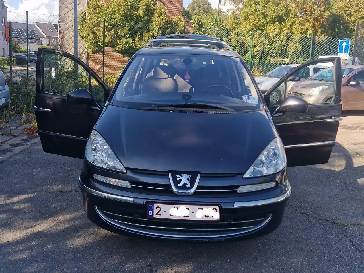 Peugeot 807 807 2.0 HDi 136ch FAP Navteq — photo 1 of 12
