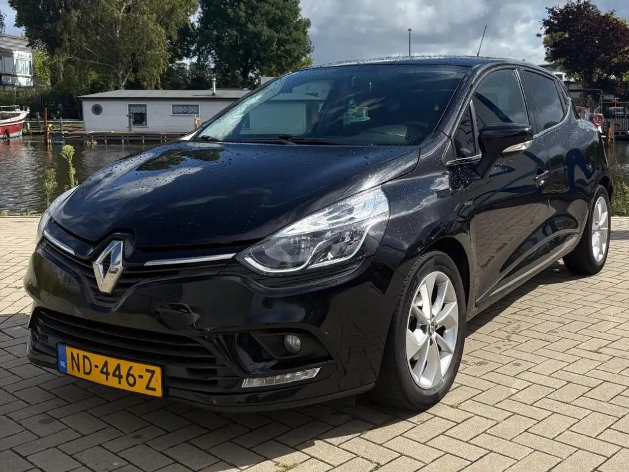 Renault Clio Clio 0.9 TCe Limited — photo 1 of 14
