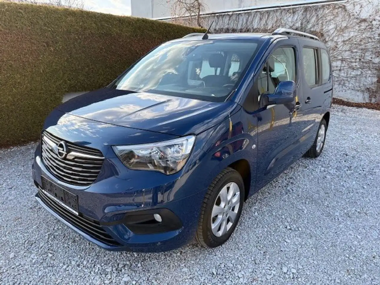 Opel Combo Life 1,5 CDTI BlueInj. L L1H1 — photo 1 of 20