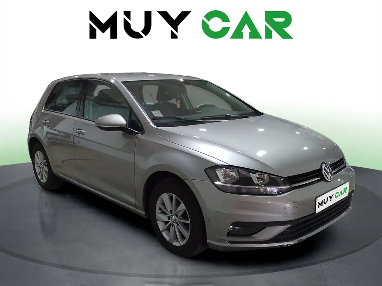 Volkswagen Golf 1.0 TSI Business Edition 81kW — photo 1 of 19