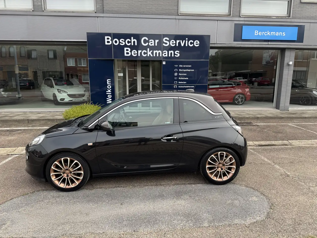 Opel Adam Unlimited 1.2 benzine + Leder + Vele opties — photo 1 of 15