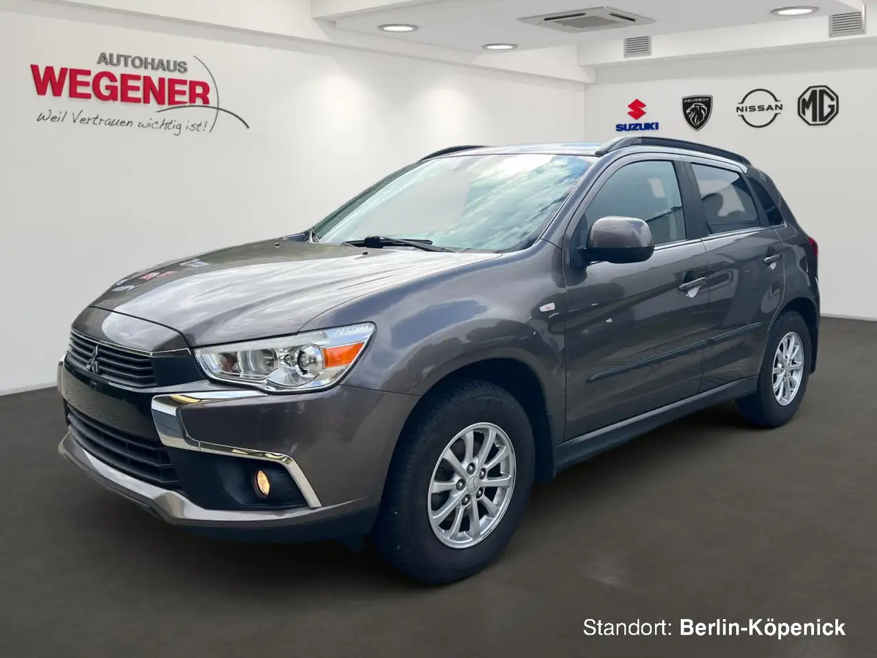 Mitsubishi ASX 1.6 AHK*Navi*Cam*SHZ*Klima*NSW*LM Felgen — photo 1 of 17