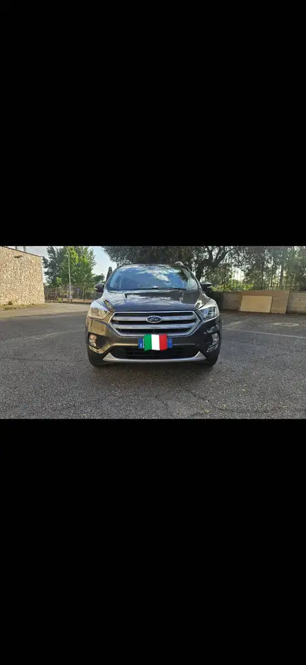 Ford Kuga Kuga 1.5 tdci Titanium s — photo 1 of 7