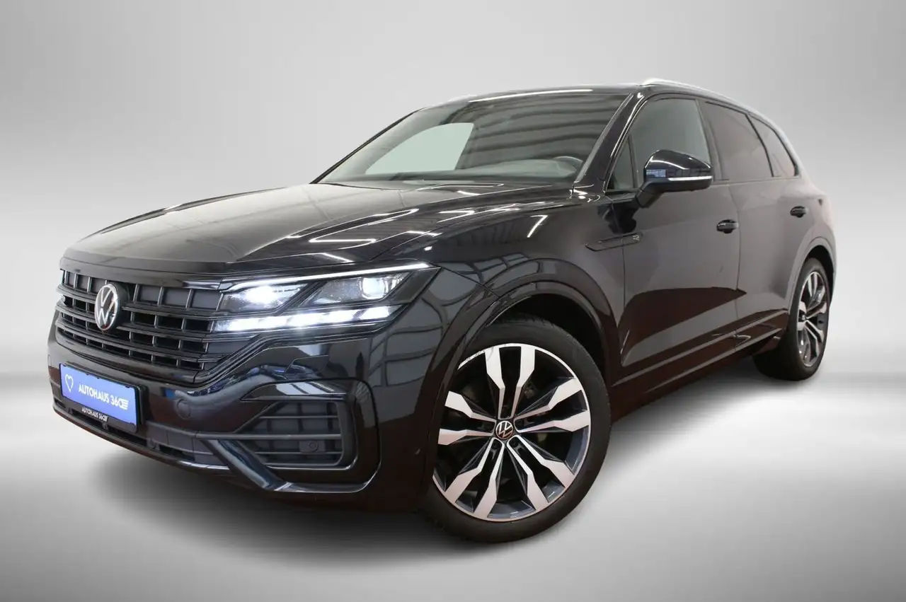 Volkswagen Touareg R-Line 4Motion Matrix virt. Cockpit — photo 1 of 30