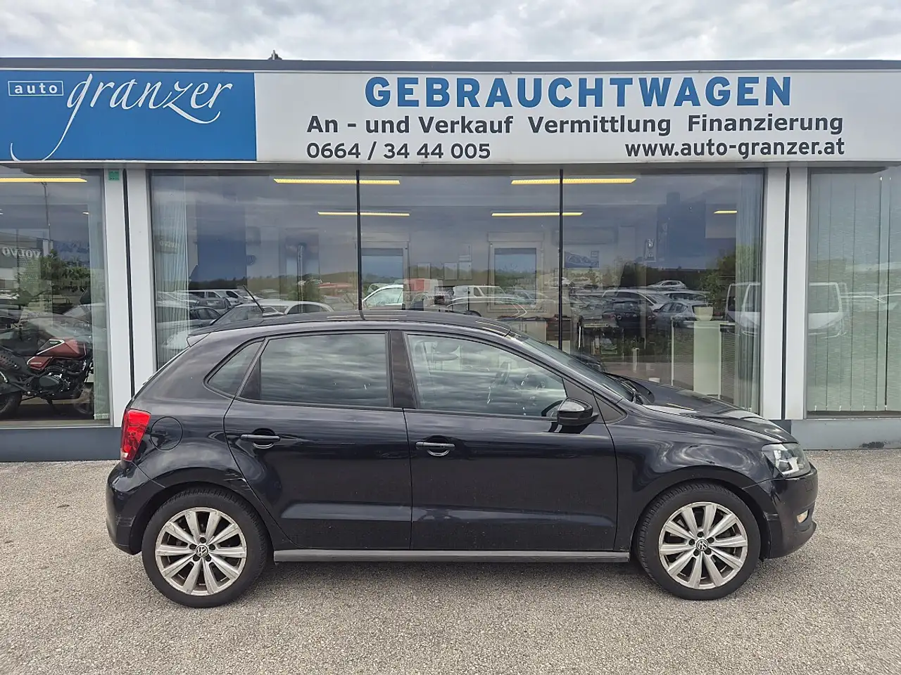 Volkswagen Polo Highline 1,6 TDI DPF — photo 1 of 15