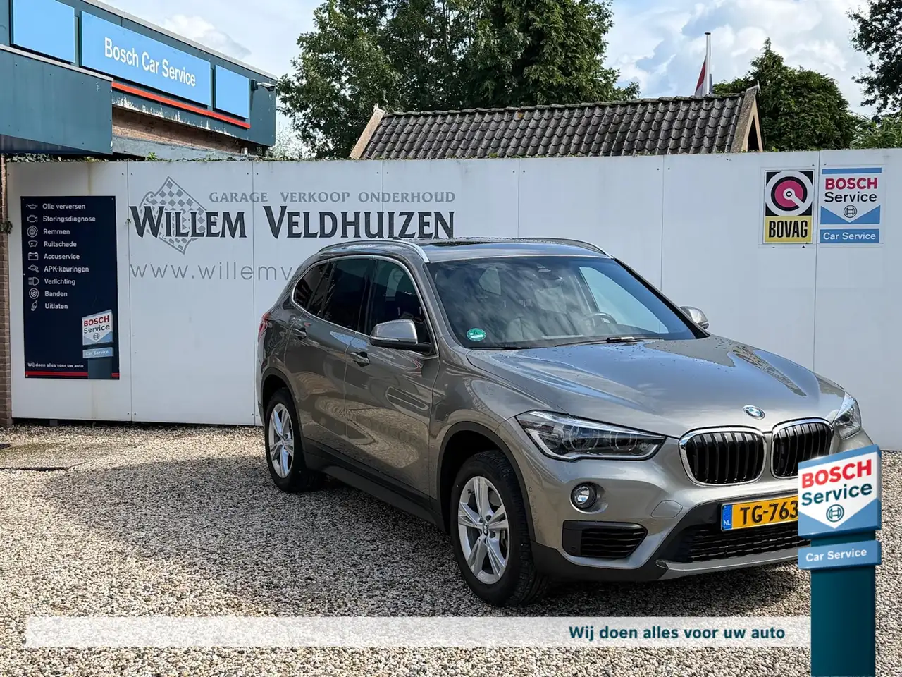BMW X1 (f48) sDrive20i 192hp AUT |Leather|Pano|Camera|Nav — photo 1 of 38