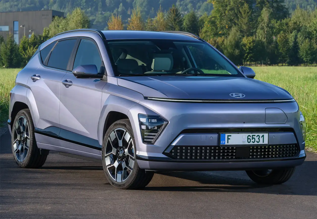 Hyundai KONA 1.6 TGDI Tecno Red DT 4x2 — photo 1 of 15