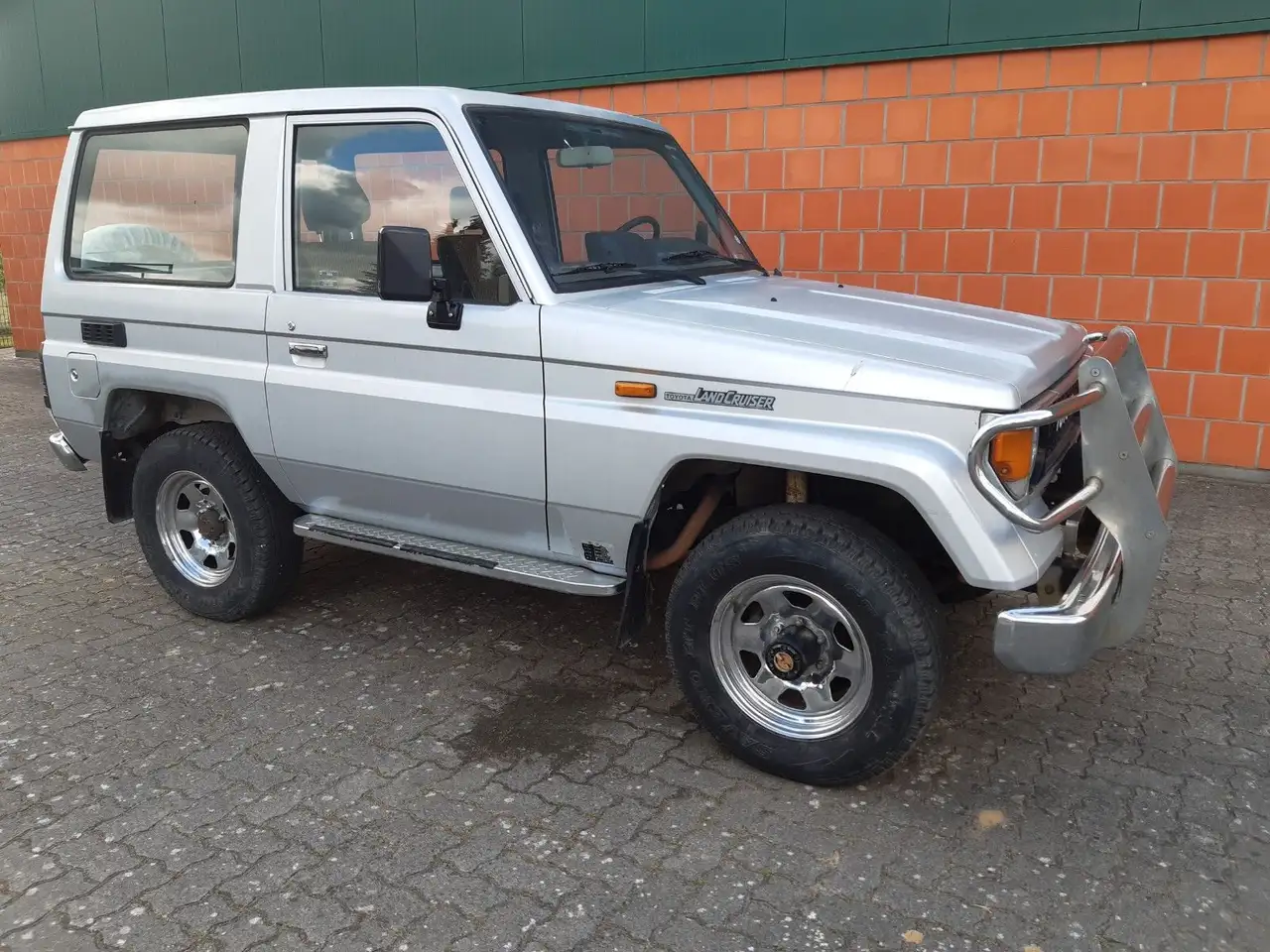 Toyota Land Cruiser LJ 70 - 2,4 TD - sehr gesund — photo 1 of 14