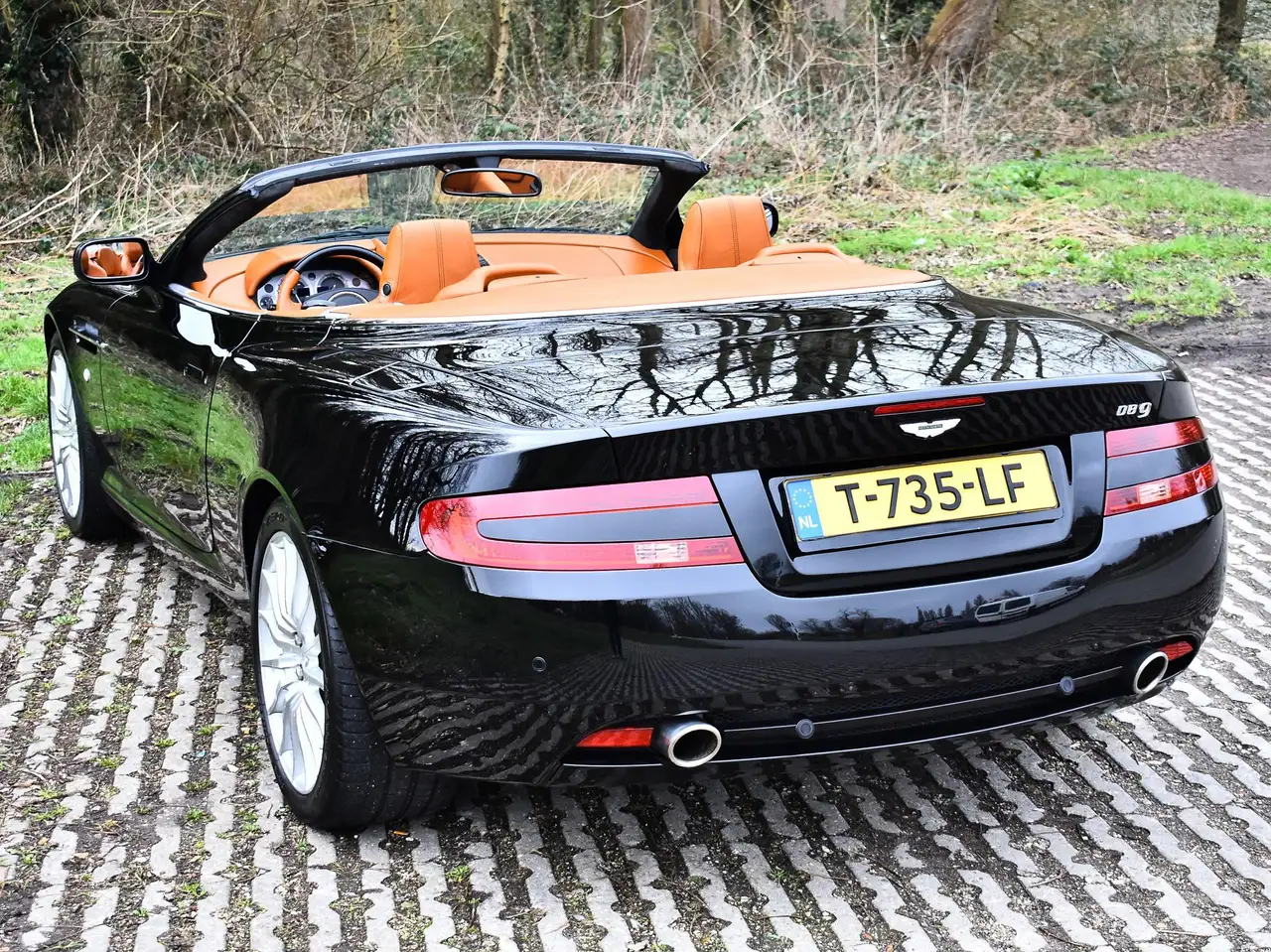 2006 Aston Martin DB9 Volante Convertible DB9 6.0L V12 455HP Touchtronic, photograph 10