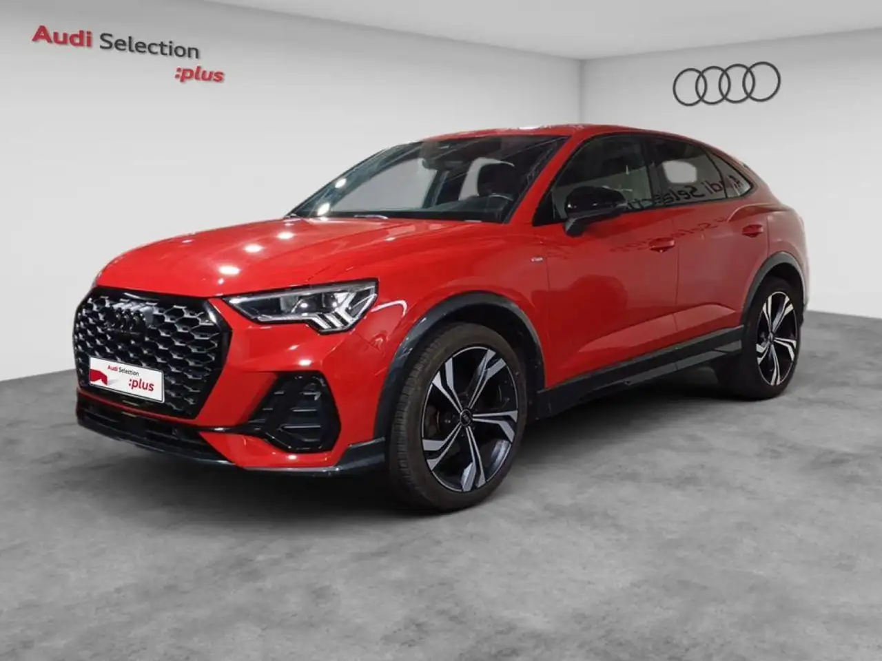 Audi Q3 Sportback 35 TDI Black line S tronic — photo 1 of 9