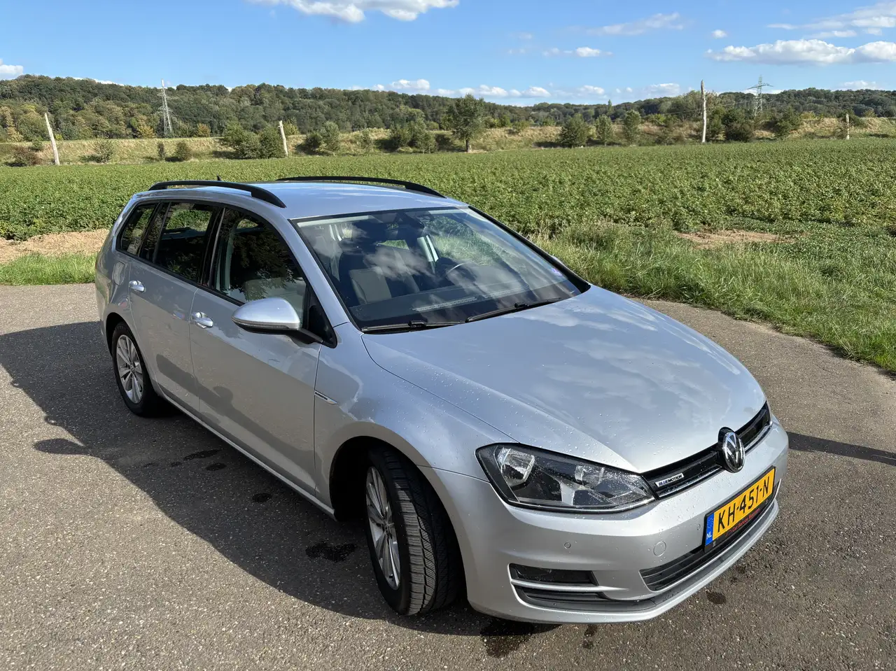 Volkswagen Golf 1.0 TSI Comfortline — photo 1 of 19