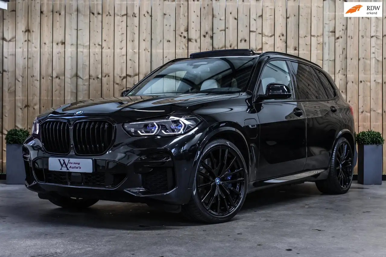 BMW X5 XDrive45e M-Sport *Pano*Massage*4-Wiel besturing*T — photo 1 of 40