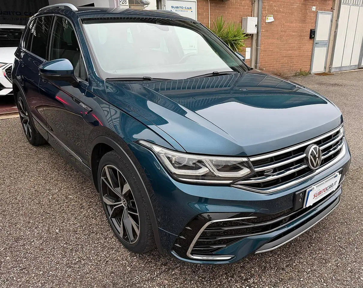 Volkswagen Tiguan Tiguan 2.0 tdi R-Line 150cv dsg — photo 1 of 15