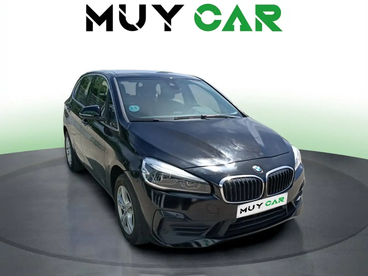 BMW 218 218d Active Tourer — photo 1 of 17