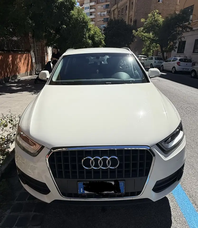 Audi Q3 2.0 tdi quattro 140cv — photo 1 of 15