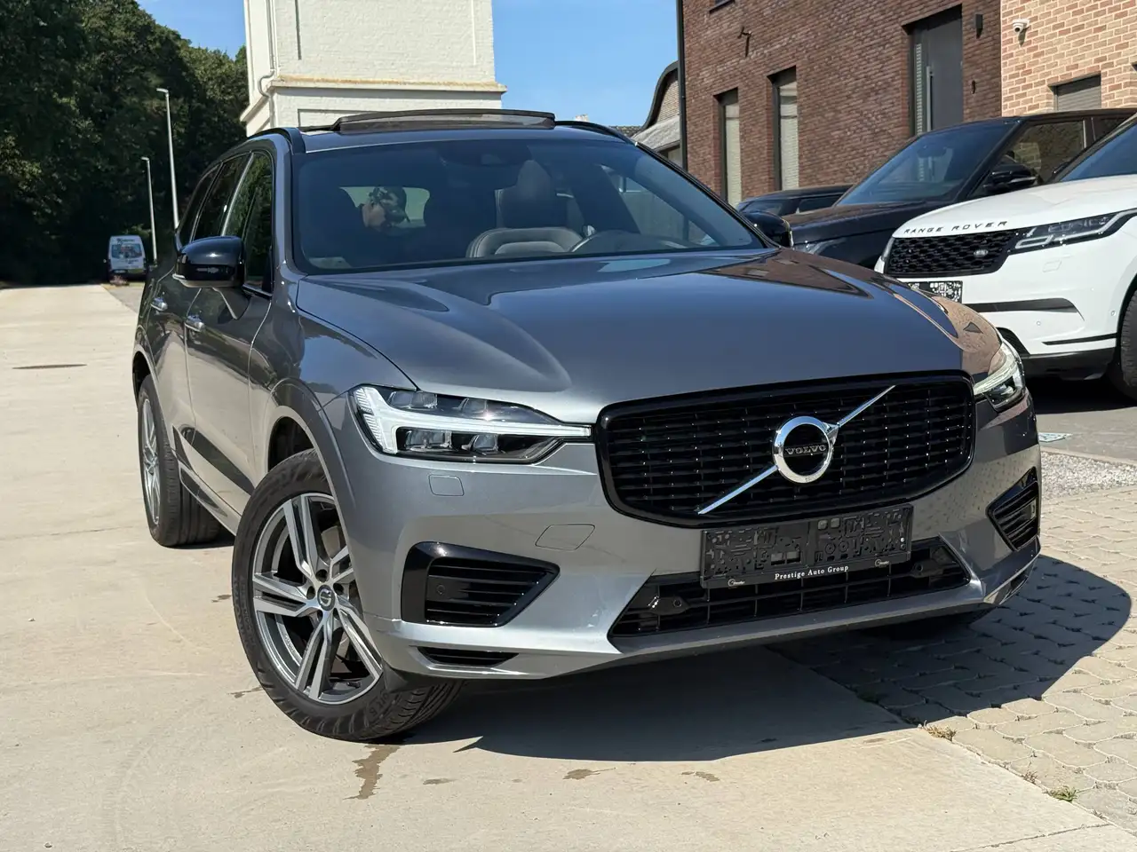 Volvo XC60 T6 AWD R-Design *12/20*Pano*CAM*Leder — photo 1 of 33