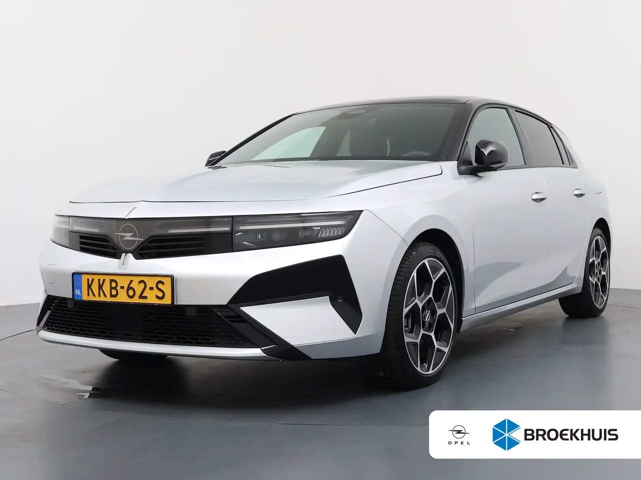 Opel Astra 1.6 Turbo Plug In Hybrid Ultimate | Achteruitrijca — photo 1 of 36