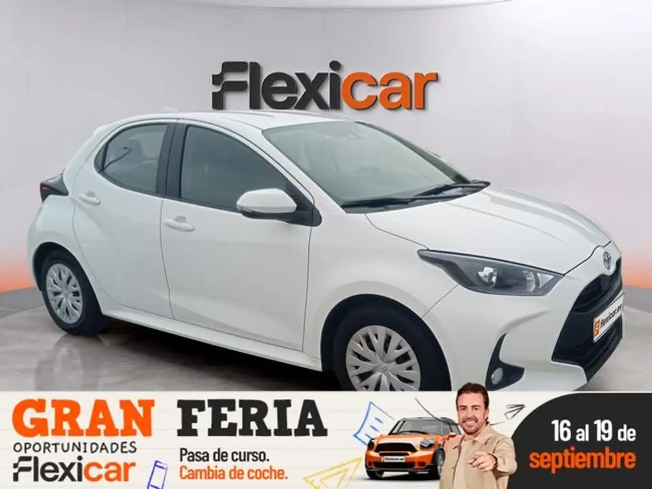Toyota Yaris 120H 1.5 Active Plus — photo 1 of 23