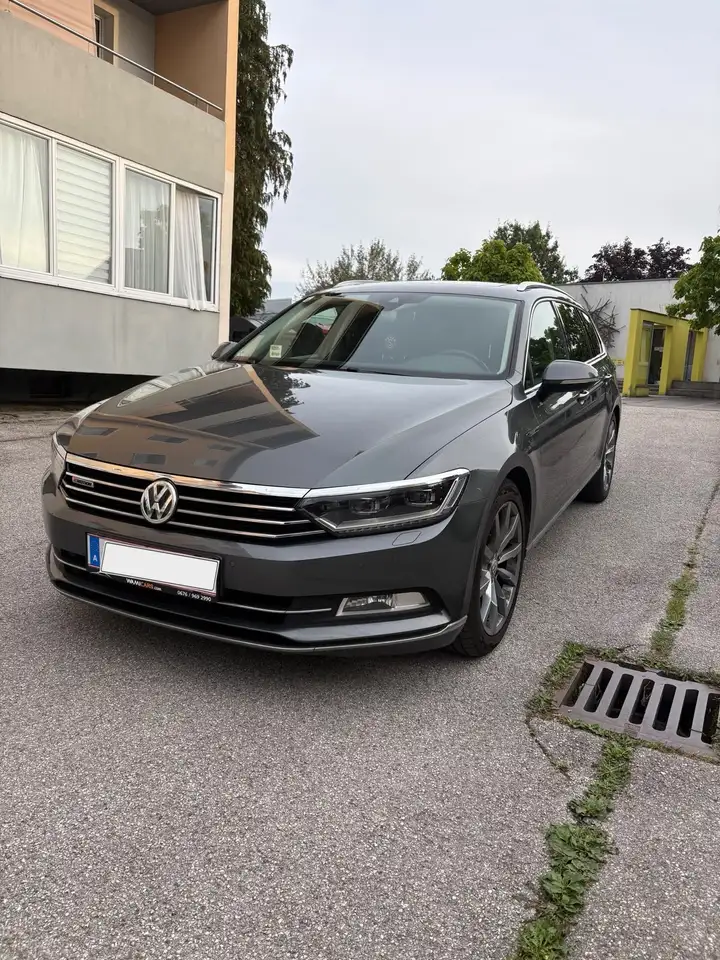 Volkswagen Passat Variant SCR Highline TDI 4Motion DSG — photo 1 of 13