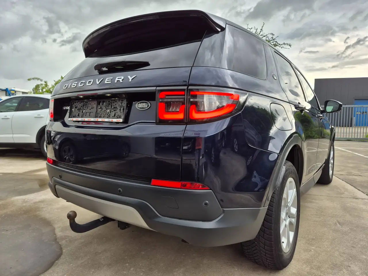 2022 Land Rover Discovery Sport 1.5i // PHEV HYBRID // 4WD // P300e // 2022 !!, photograph 11