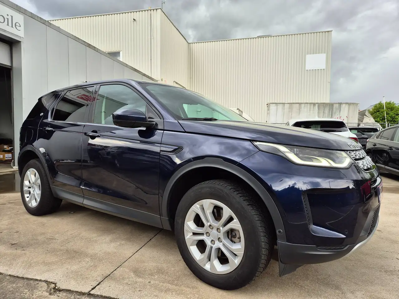 Land Rover Discovery Sport 1.5i // PHEV HYBRID // 4WD // P300e // 2022 !! — photo 1 of 15