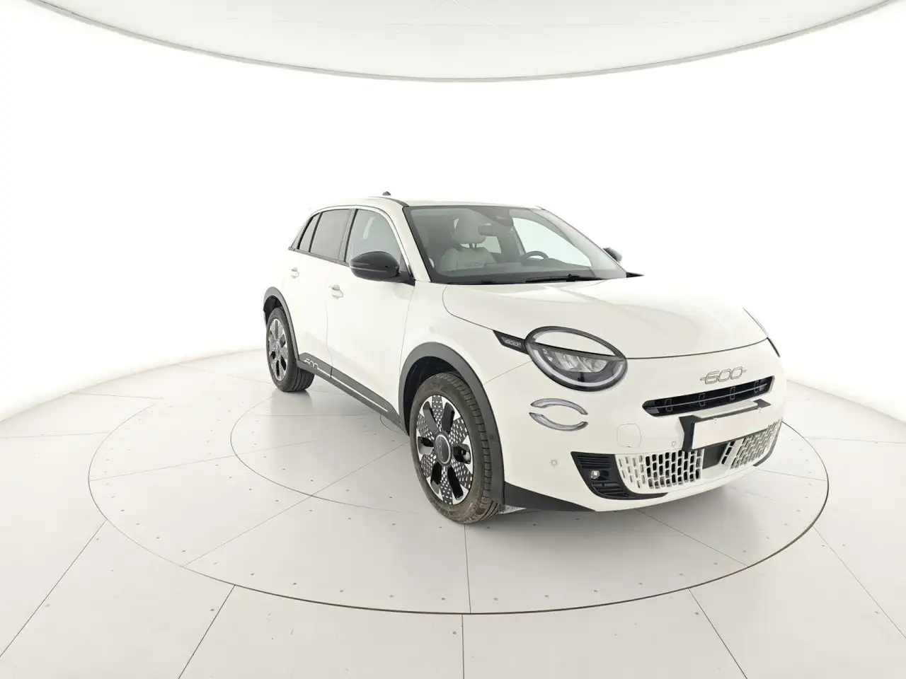 Fiat 600 Hybrid 110 CV DCT MHEV La Prima — photo 1 of 15