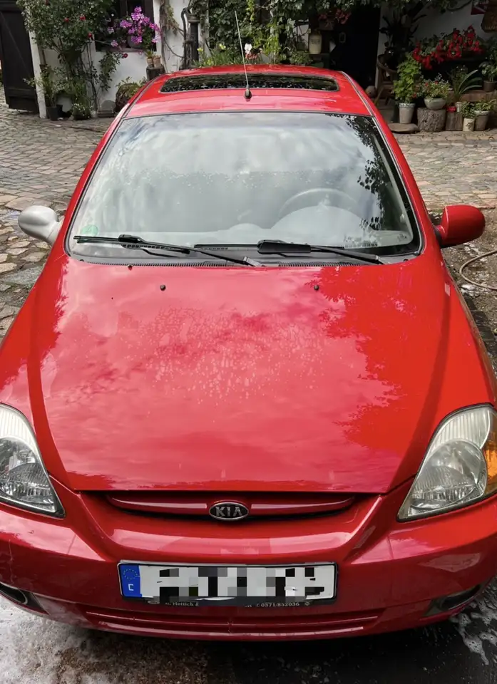 Kia Rio 1.5 LS — photo 1 of 13