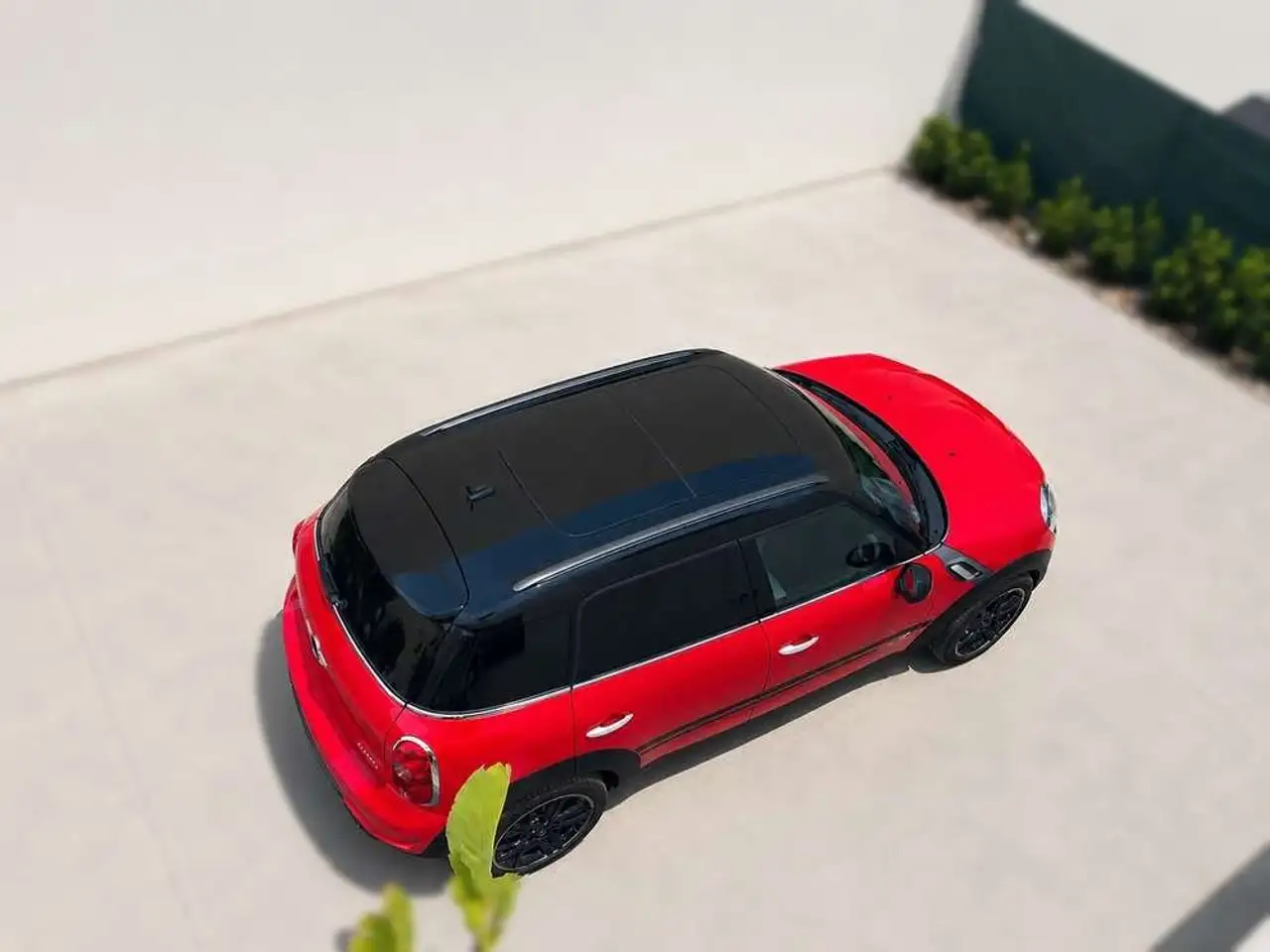 MINI Cooper S 1.6 Auto — photo 1 of 17