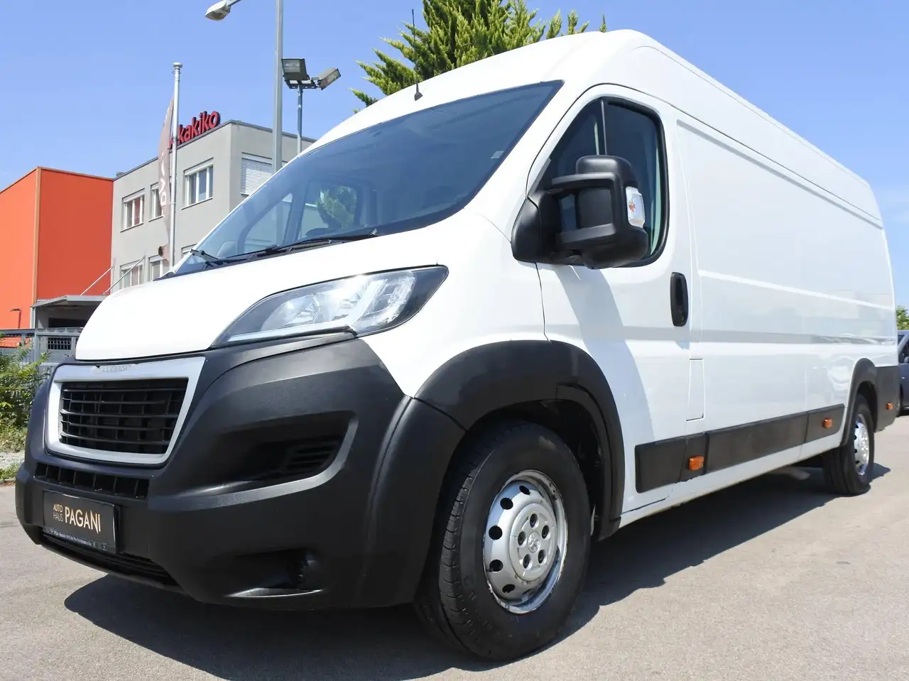 Peugeot Boxer Boxer Bus 3300 L4H2 2,2 HDi 130 FAP/Spezialumbau/ — photo 1 of 13