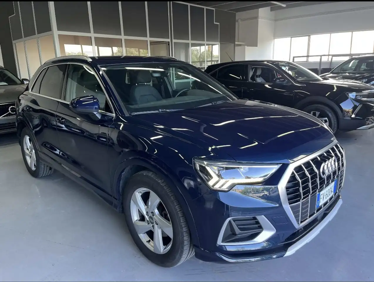 Audi Q3 35 2.0 tdi Business Advanced s-tronic — photo 1 of 10