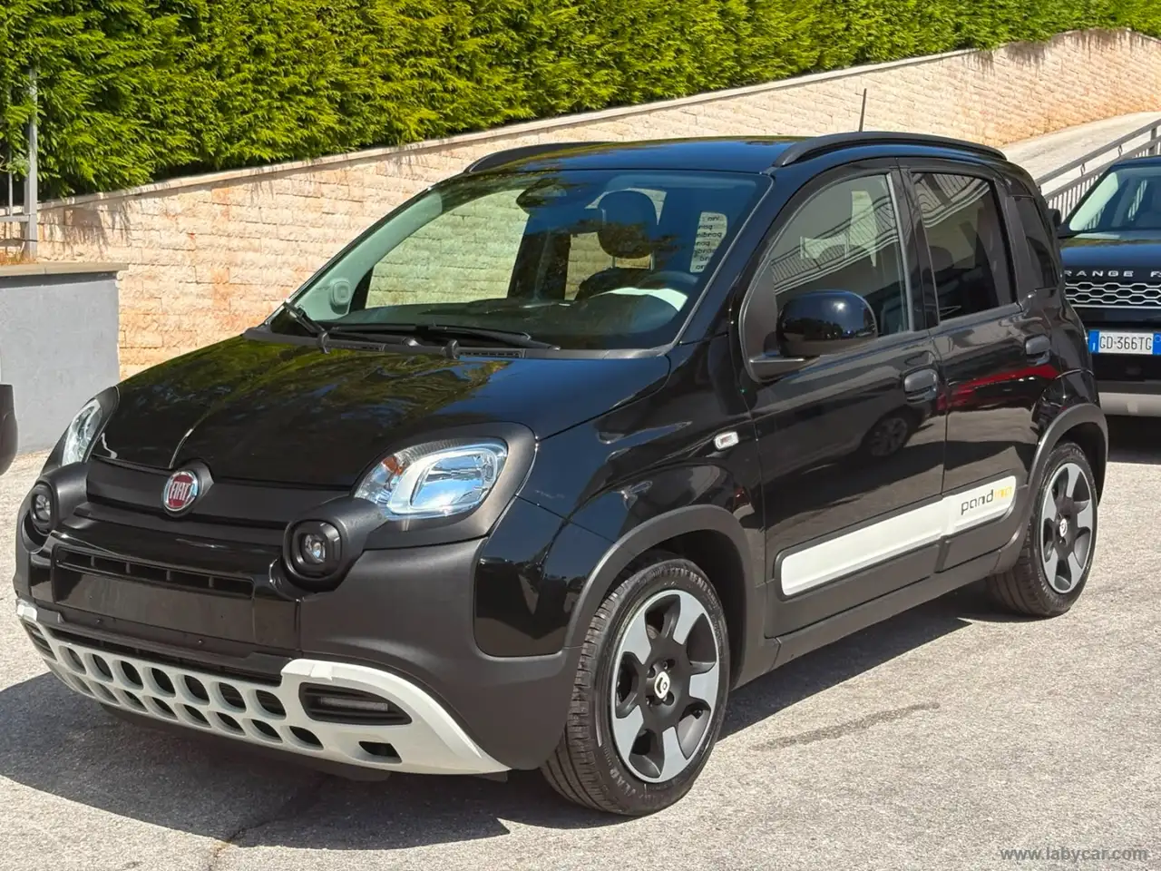 Fiat Panda 1.0 FireFly S&S Hybrid Pandina — photo 1 of 15