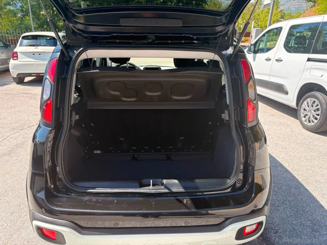 2025 Fiat Panda 1.0 FireFly S&S Hybrid Pandina, photograph 10