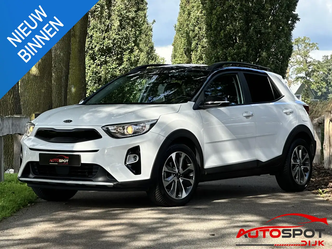 Kia Stonic 1.0 T-GDi DynamicPlusLine — photo 1 of 35