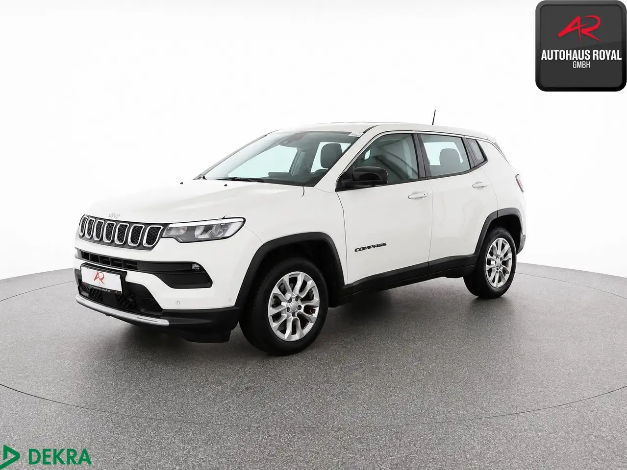 Jeep Compass 1.5 GSE e-Hybrid ALTITUDE 360GRAD,ACC,SH — photo 1 of 15