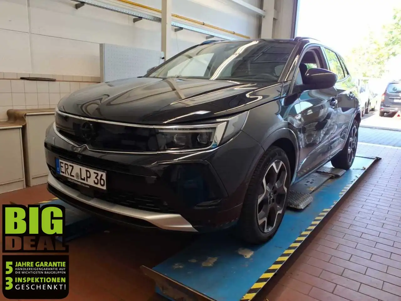 Opel Grandland AT8 Ultimate AHK/Matrix/Alcantara/360° — photo 1 of 14