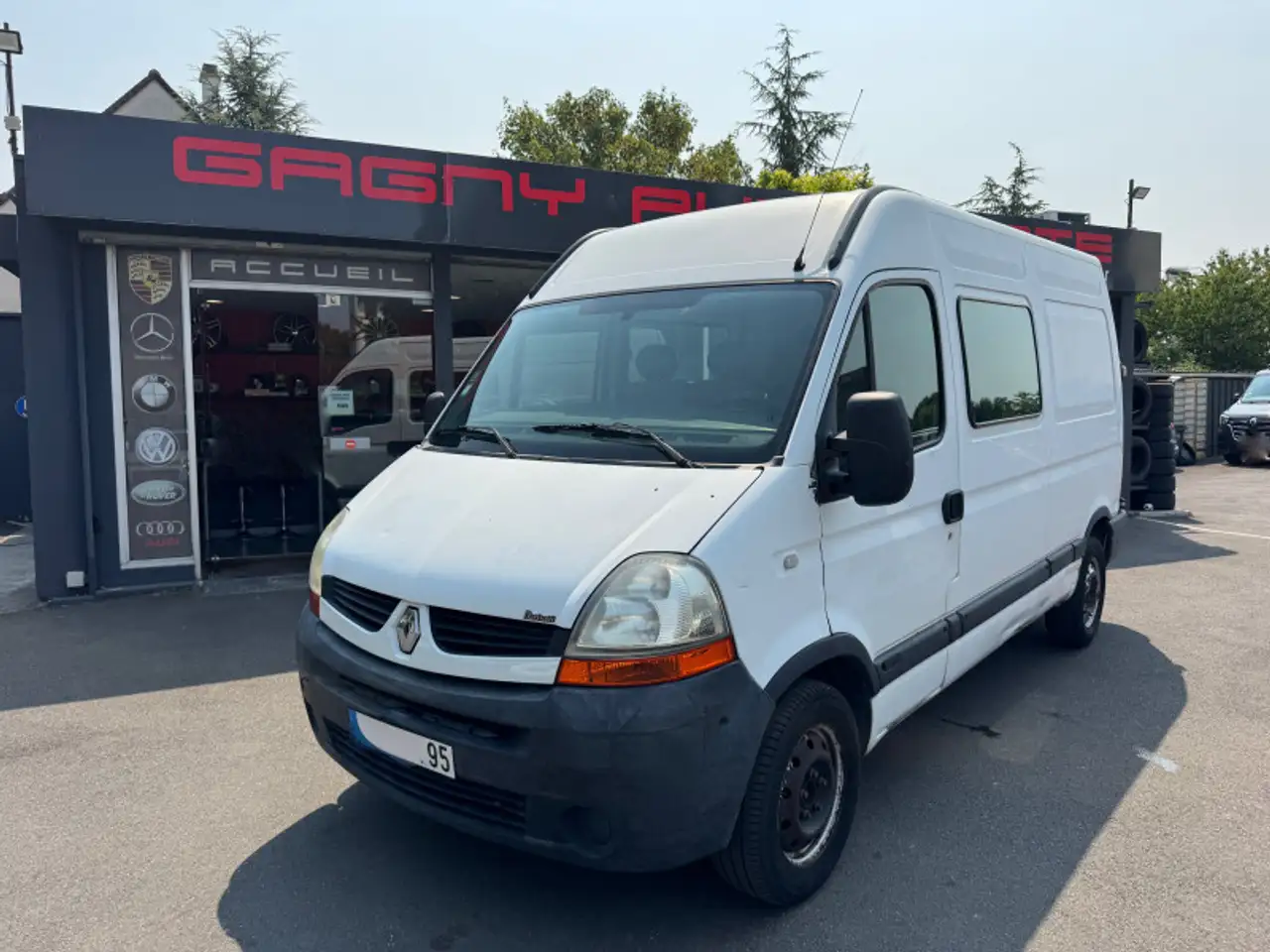 Renault Master 2.5 DCI 100CH DOUBLE CABINE CONFORT — photo 1 of 12