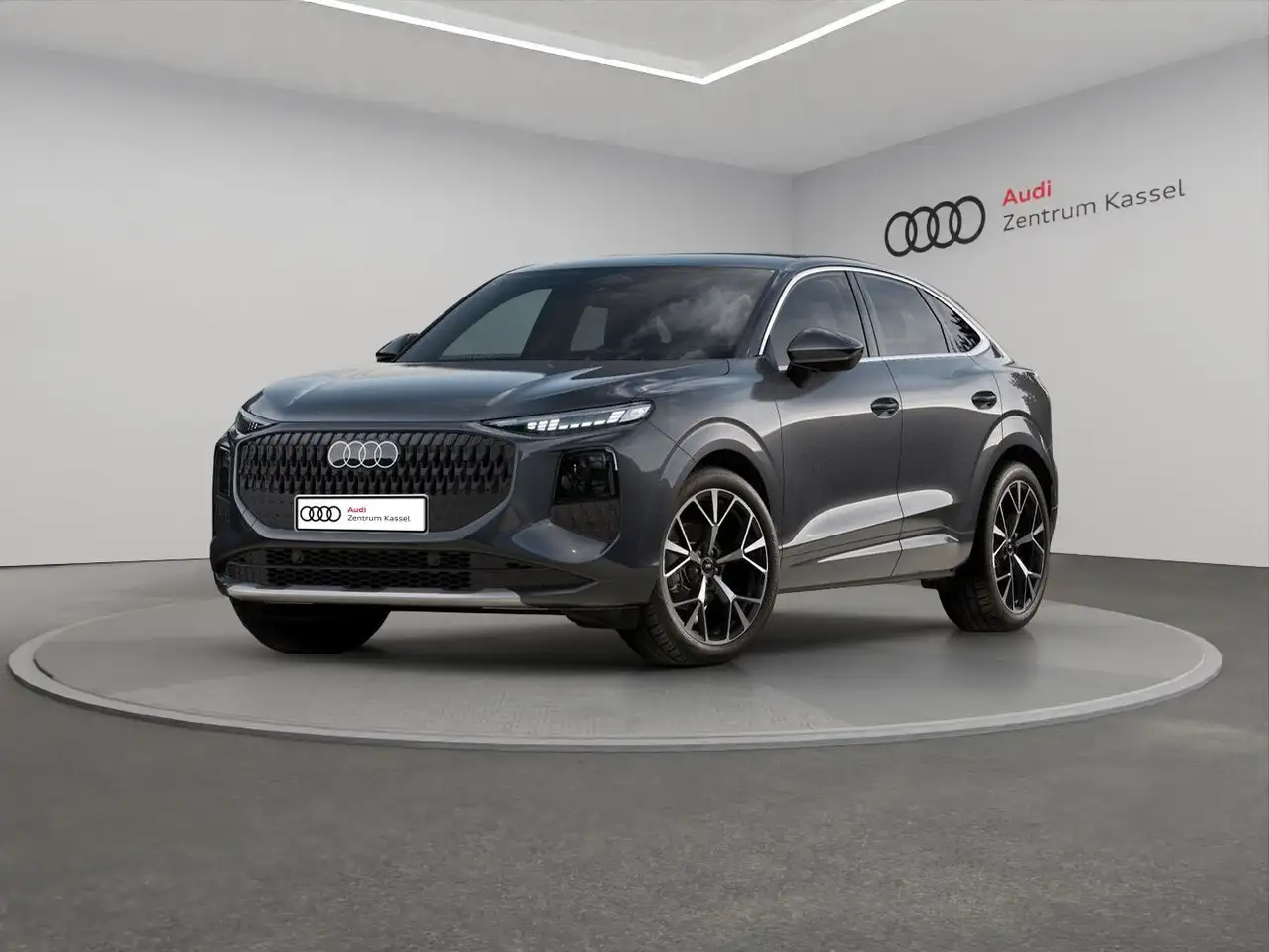 2026 Audi Q3 SB TFSI S line LED AHK Tech+ 360° Sportsitzen, photograph 2