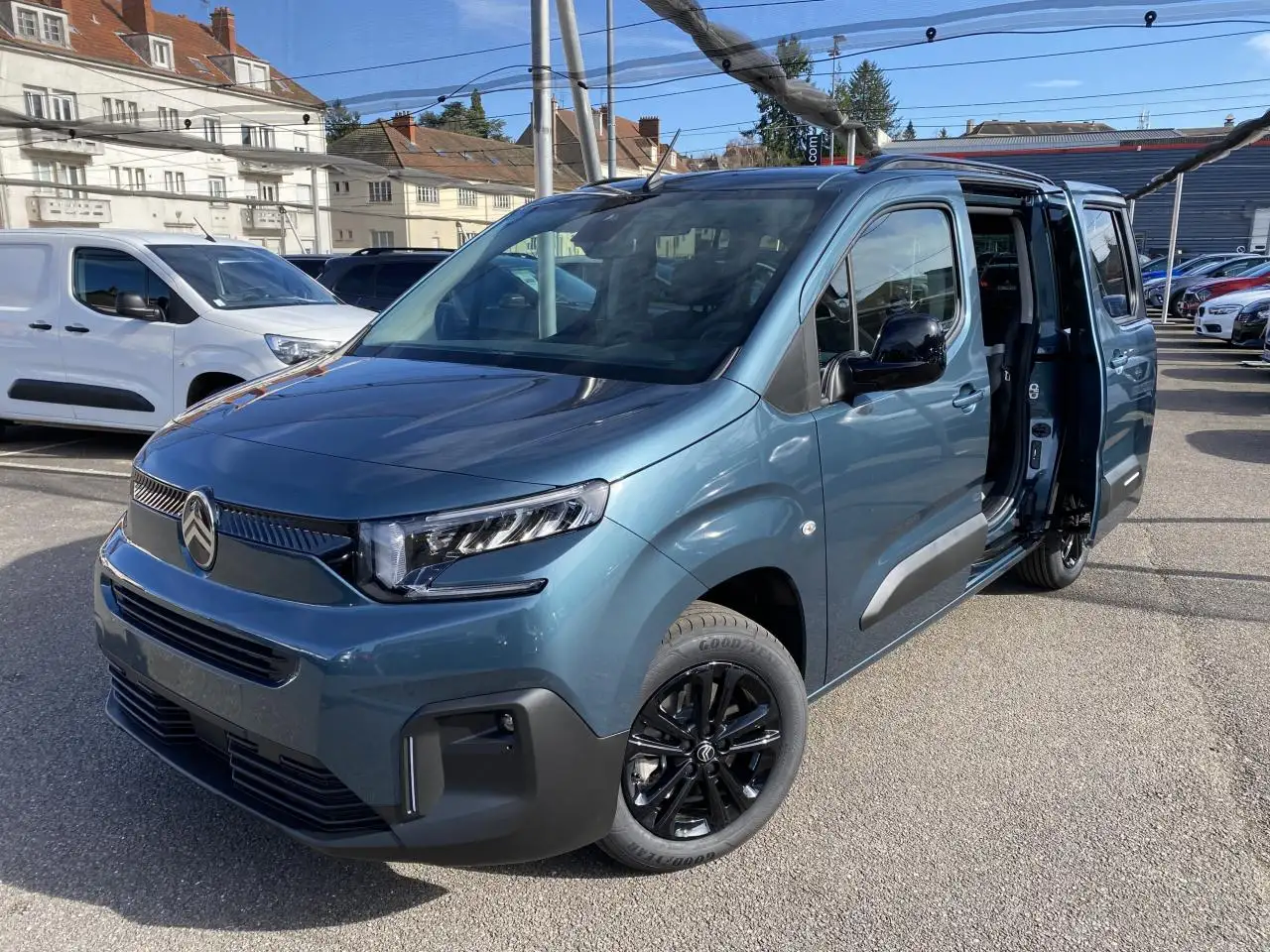 Citroen Berlingo III (2) 1.5 BlueHDi S\u0026S 130 EAT8 M PLUS N1 SANS MALUS AVEC CAMERA — photo 1 of 15