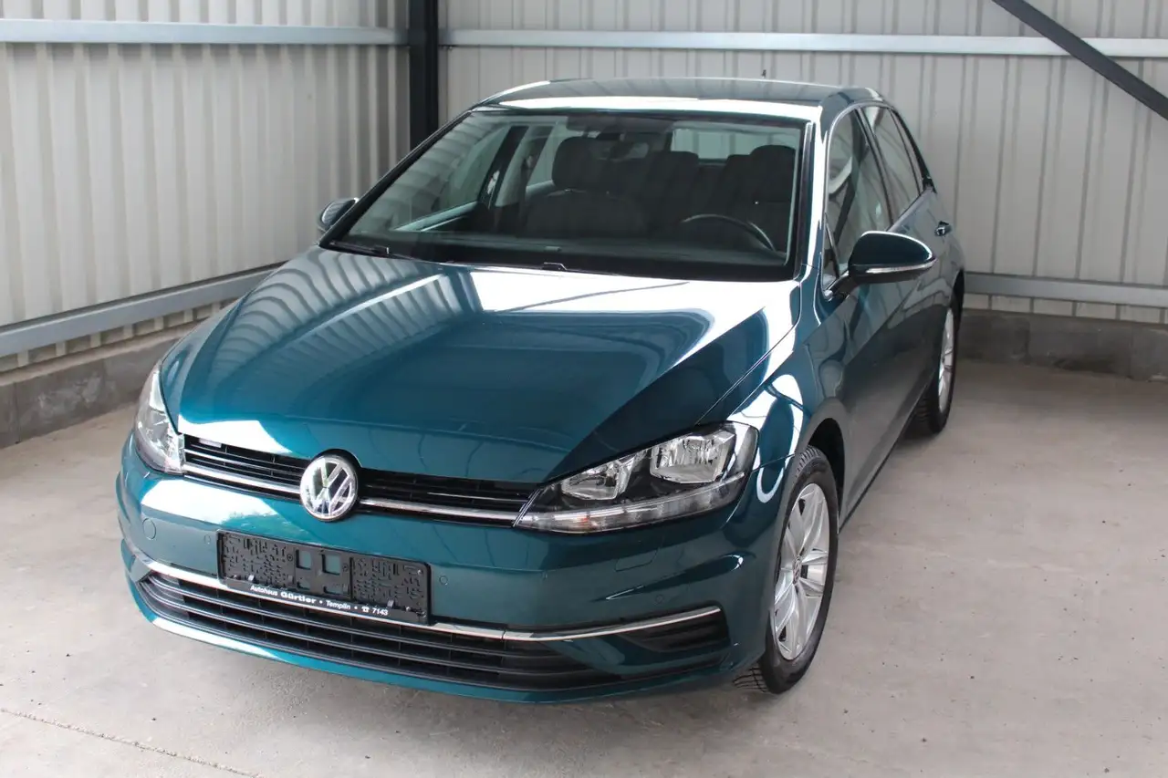 Volkswagen Golf VII Lim. Comfortline Klima PDC SHZ — photo 1 of 22